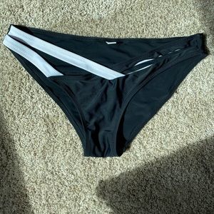 Black and white straps bikini bottoms